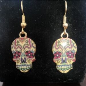 Skull spooky earrings